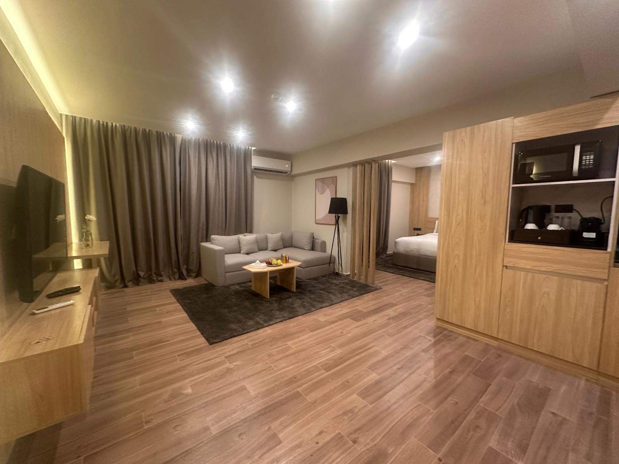 Motel Lacasa 3*